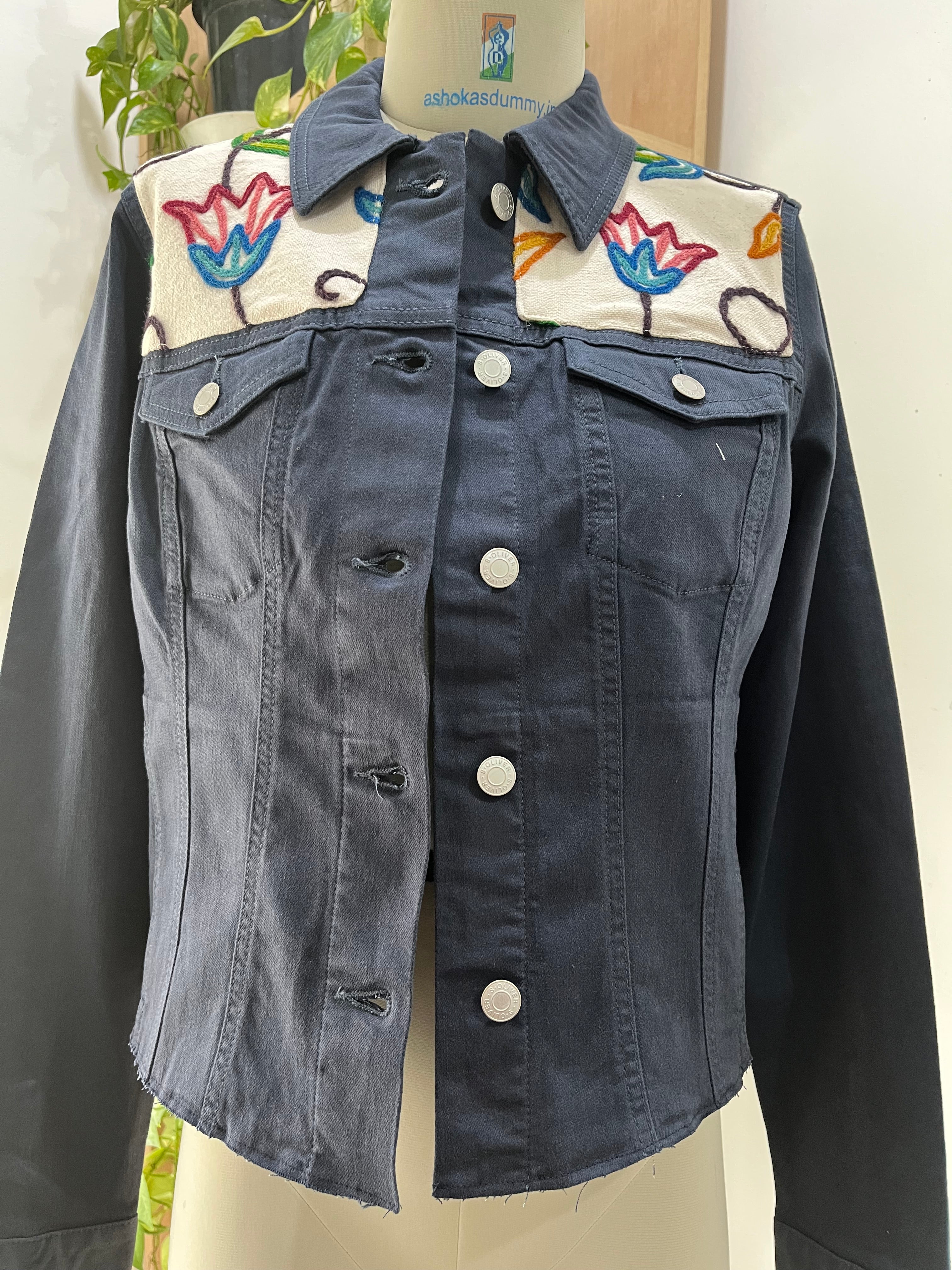 DENIM SHIRT JACKET - SIZE SMALL